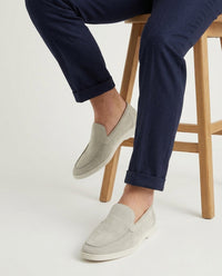 Louis – Mocassins Classiques en Suède Beige Clair