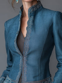 Blazer ajusté à col montant brodé de style vintage