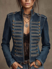 Veste militaire en denim vintage avec col montant, épaulettes, bordure de boutons à rayures dorées antiques et fermeture éclair