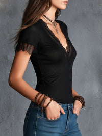 Blouse Ajustée à Manches Courtes en Dentelle Noire Boho